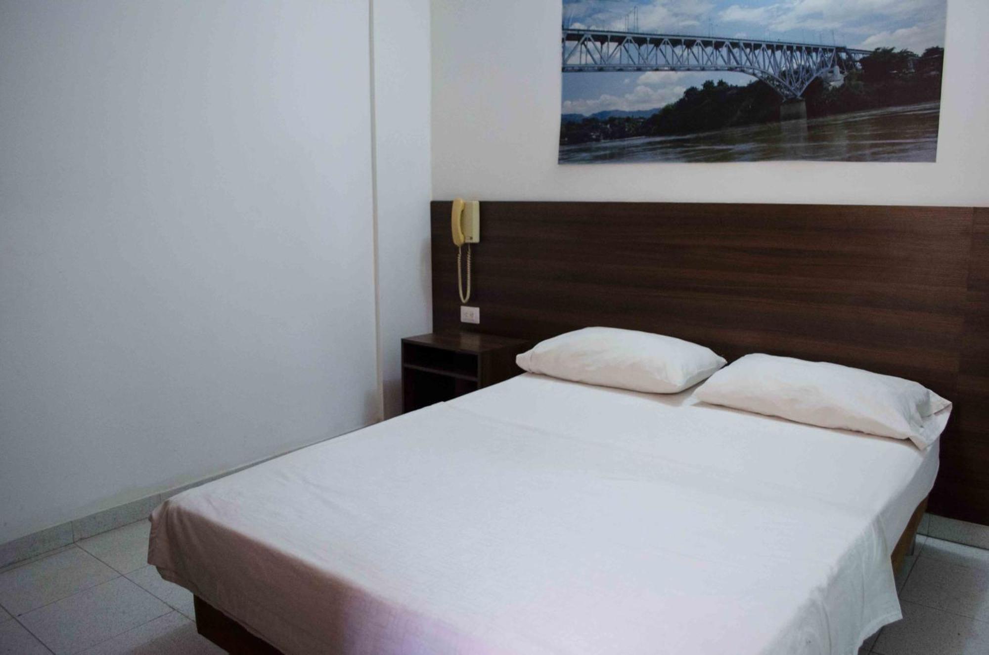 Hotel Elimar Girardot Extérieur photo